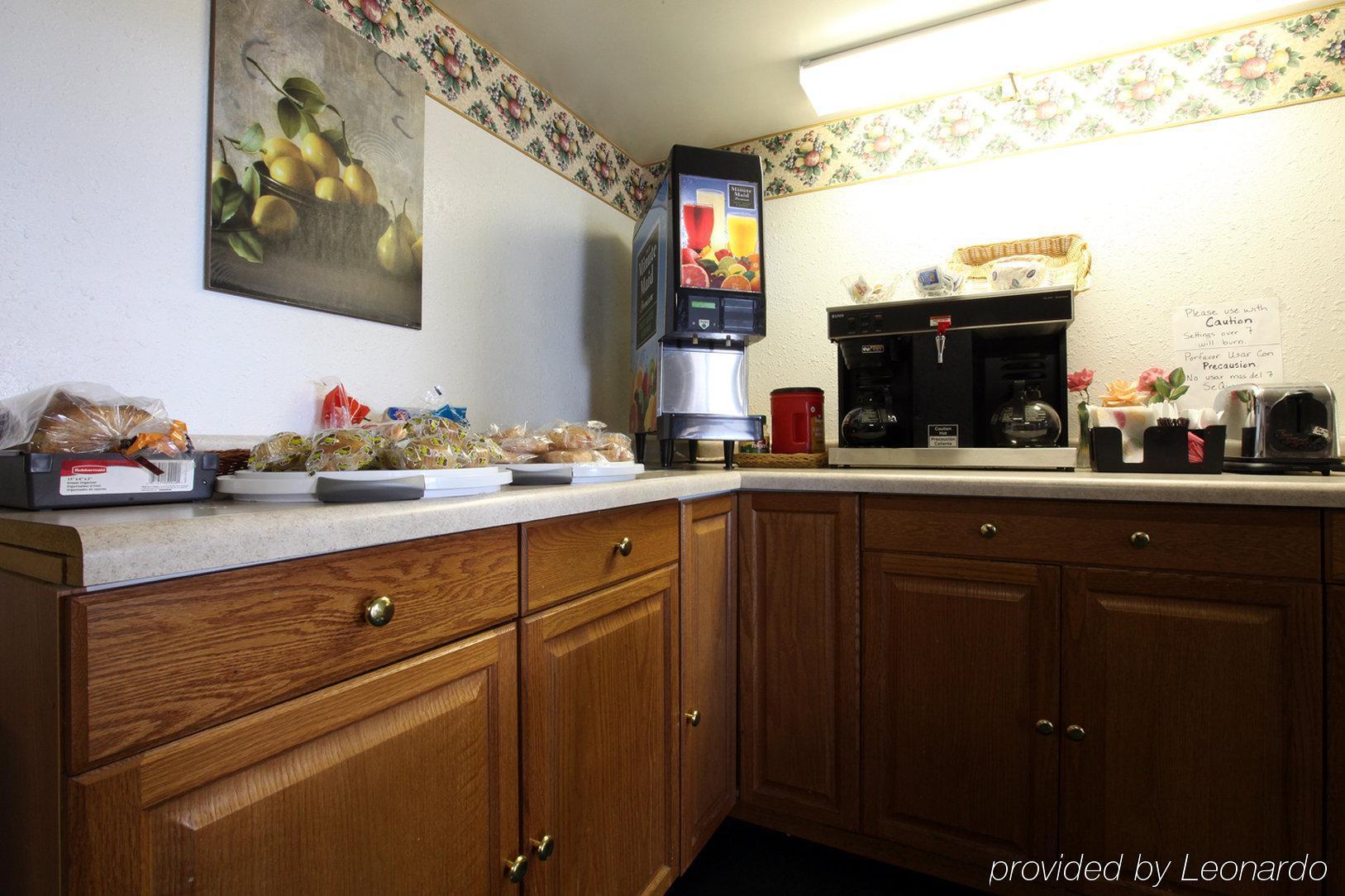Americas Best Value Inn Macomb Restaurant bilde